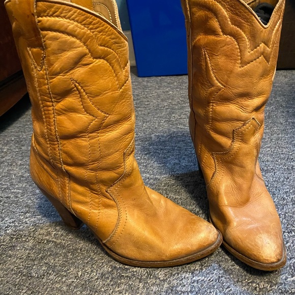 Vintage Manelli leather boot. - Picture 1 of 5